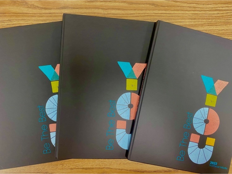yearbook distribution