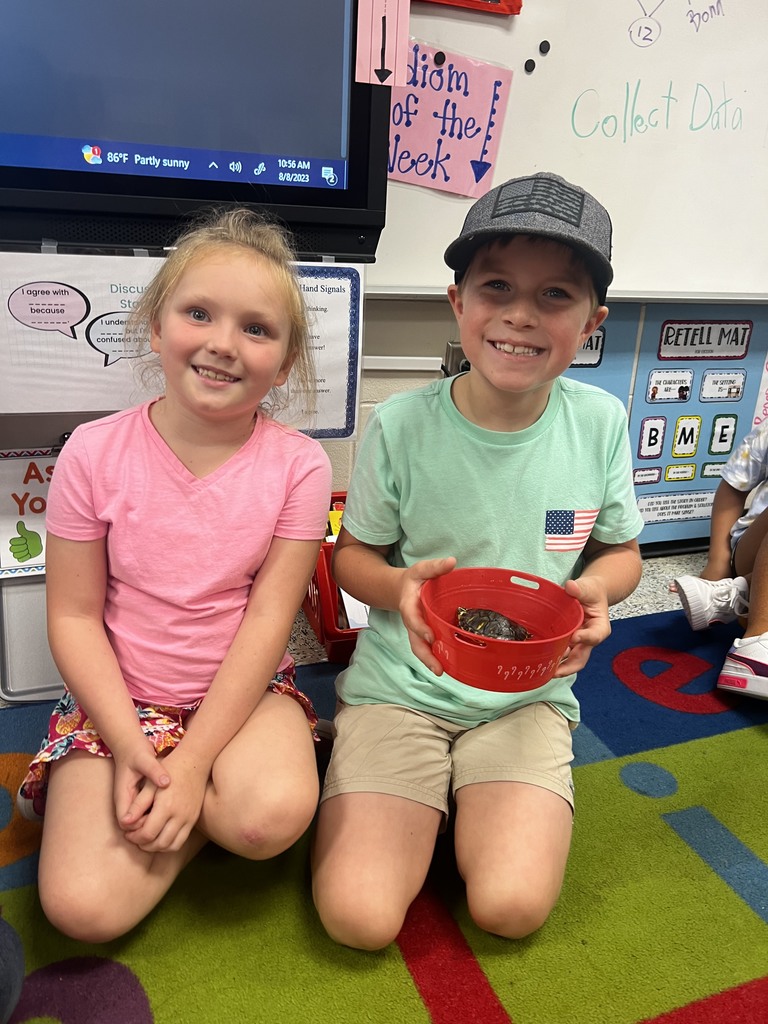 Students with Class Pet
